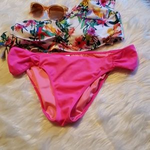 NWOT Victoria's Secret Pink swimsuit bottoms only